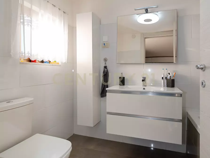 Immagine 27 di Porzione di casa in vendita  in Via XXXI Maggio 34 a Catania