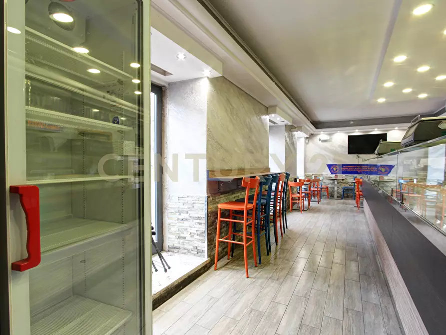 Immagine 9 di Pizzeria / Pub in vendita  in Via Montebuono 1 a Roma