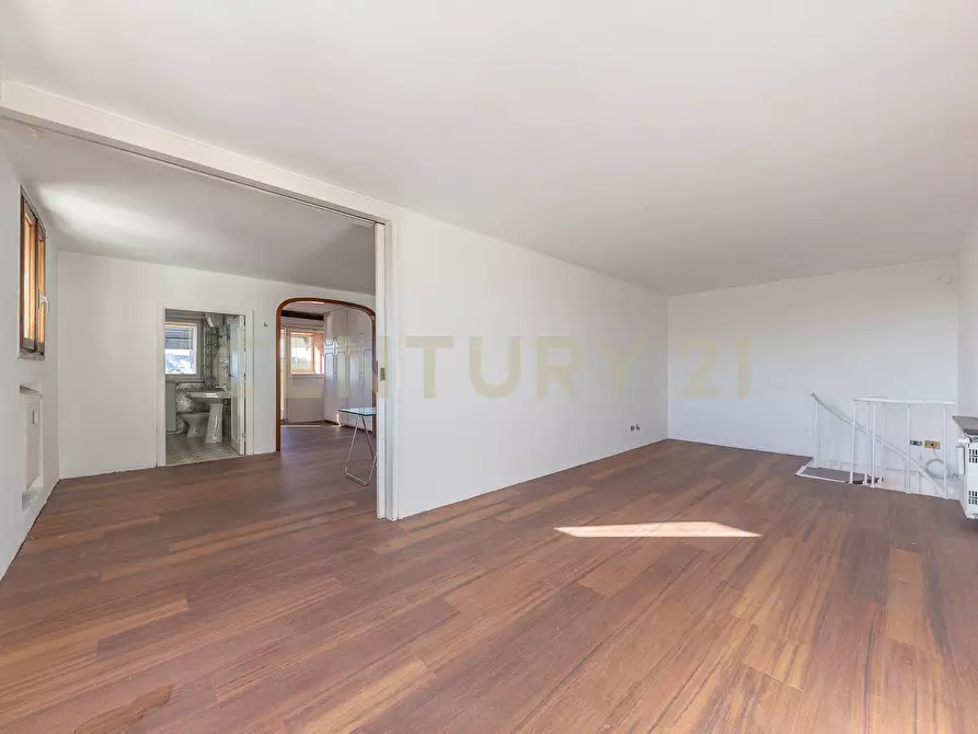 Immagine 30 di Attico in vendita  in Via Francesco Borgatti 18 a Roma