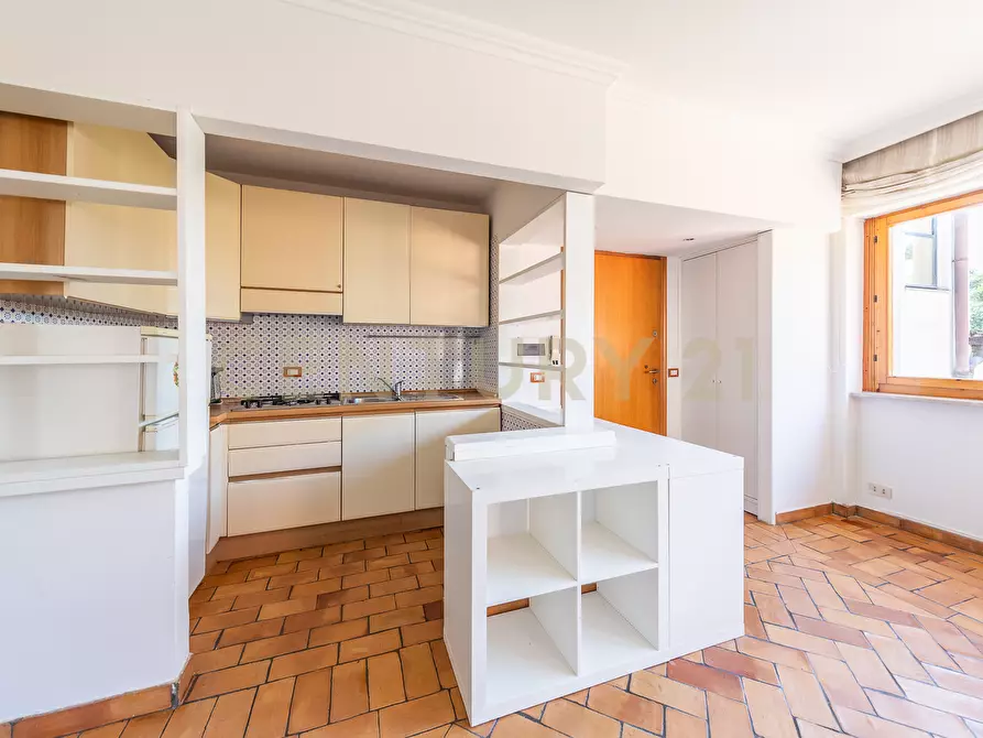 Immagine 9 di Bilocale in vendita  in Largo Olgiata 15 a Roma