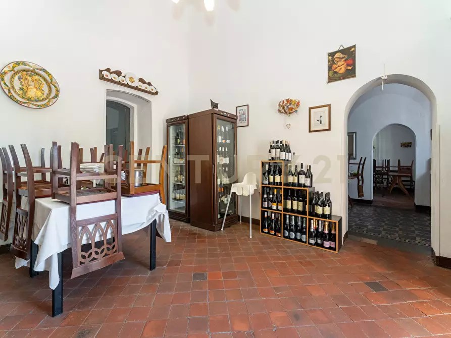 Immagine 21 di Bar / Ristorante in vendita  in Via Piave 3 a San Giovanni La Punta