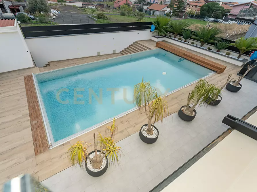 Immagine 27 di Villa in vendita  in Via Sant' Andrea 8 a Catania