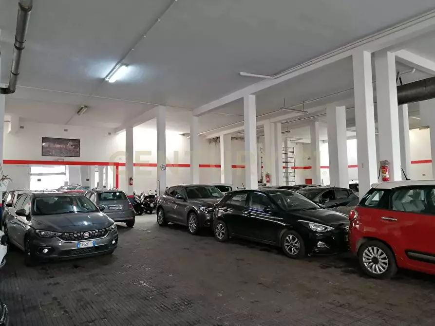 Immagine 1 di Attività commerciale in vendita  in Via Val Favara 6 a Roma