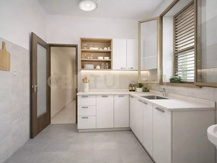 Immagine 41 di Bilocale in vendita  in Via Wrzì 128 a Catania