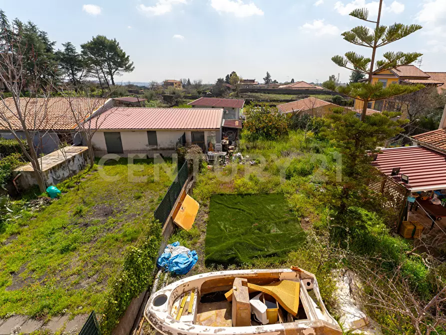 Immagine 64 di Casa bifamiliare in vendita  in Via Benedetto Croce 6 a Pedara