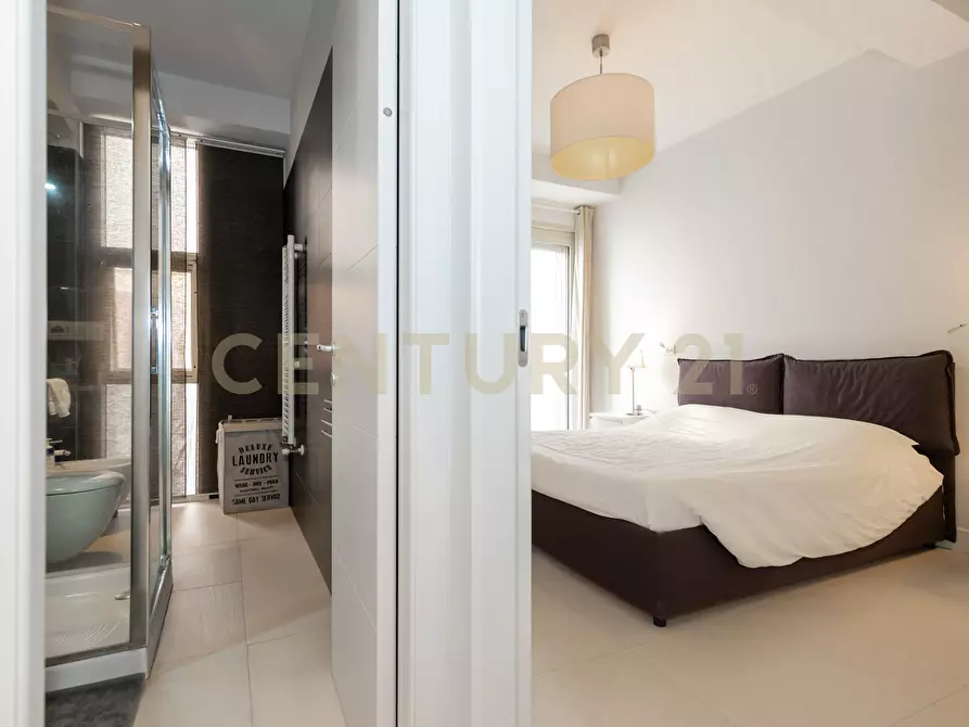 Immagine 31 di Trilocale in vendita  in Via Ruggero Leoncavallo 5 a Catania