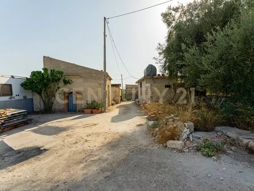 Immagine 1 di Casa indipendente in vendita  in Strada Statale 194 a Carlentini