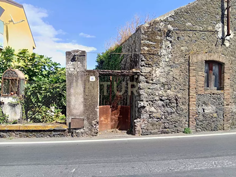 Immagine 30 di Rustico / casale in vendita  in Via Maugeri 12 a Valverde