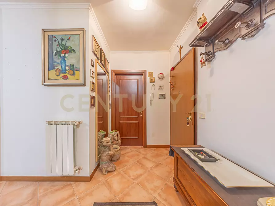 Immagine 10 di Bilocale in vendita  in Via Paolo Stoppa 38 a Roma