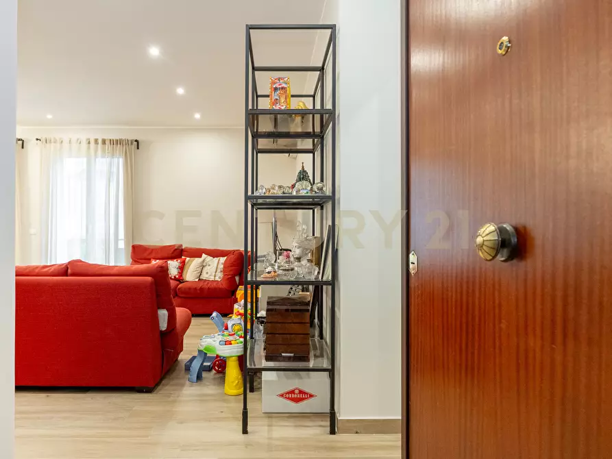 Immagine 9 di Quadrilocale in vendita  in Via Ludovico Ariosto 27 a Acireale