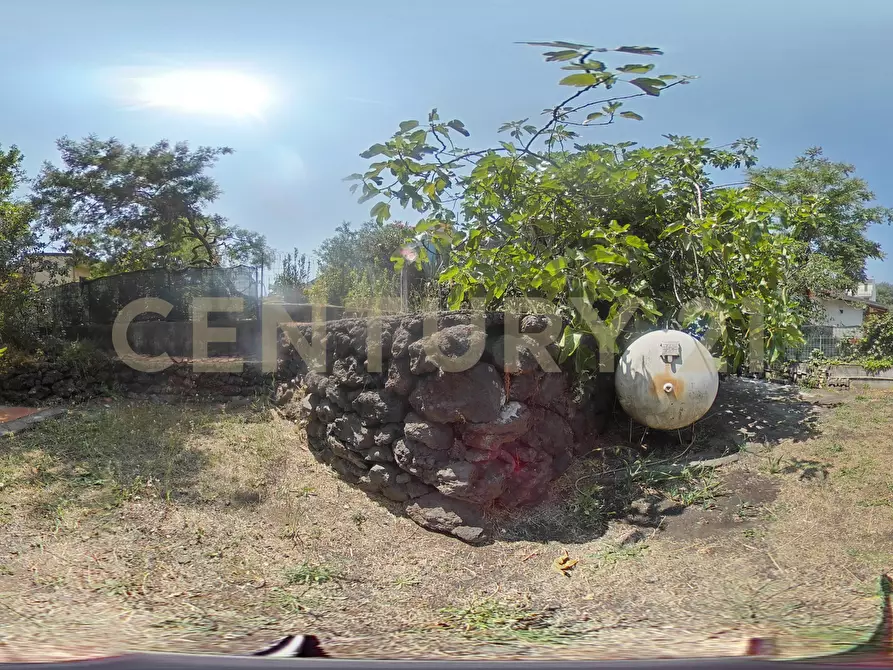 Immagine 55 di Villa in vendita  in Via Libertà 1 a Mascalucia