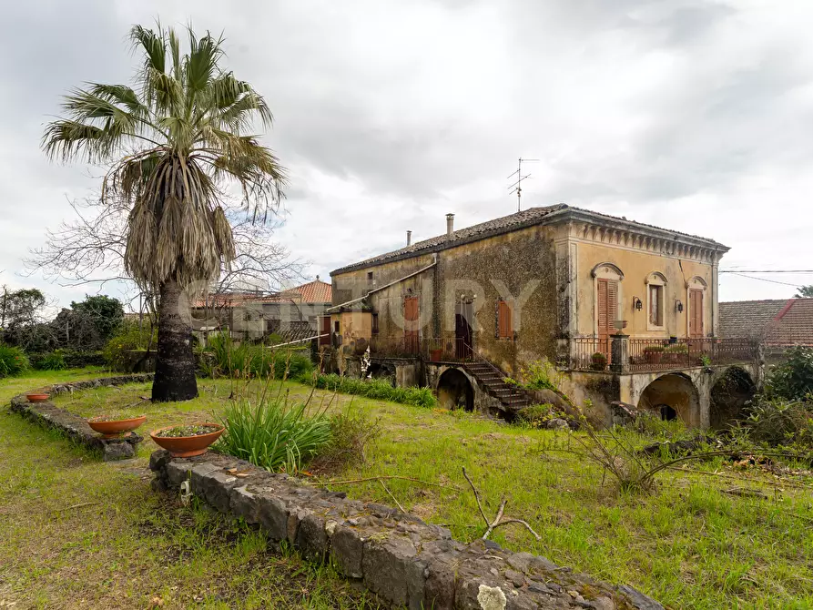 Immagine 1 di Casa indipendente in vendita  in Via Armando Diaz 83 a Zafferana Etnea