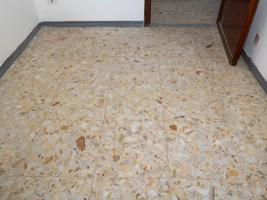 Immagine 10 di Bilocale in vendita  in Via Caduti del Lavoro 131 a Catania