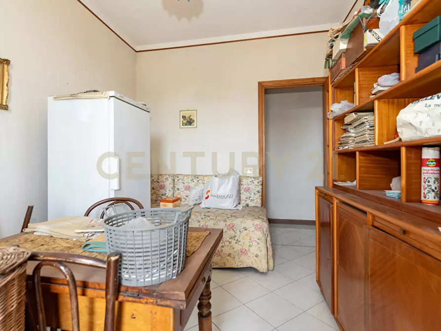 Immagine 38 di Pentalocale in vendita  in Via Vittorio Emanuele 181 a Viagrande