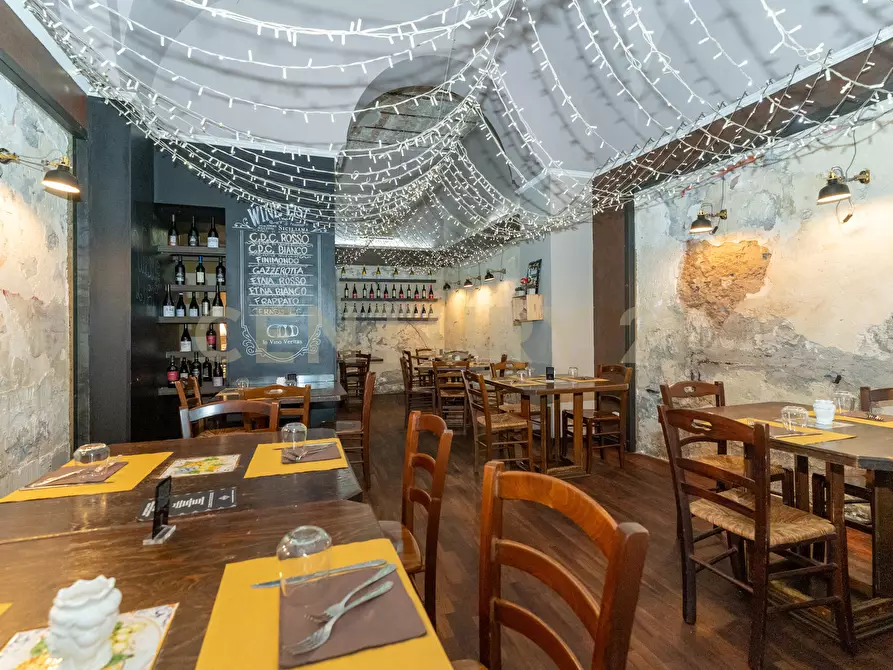 Immagine 5 di Locale commerciale in vendita  in Via Monsignor Ventimiglia snc a Catania