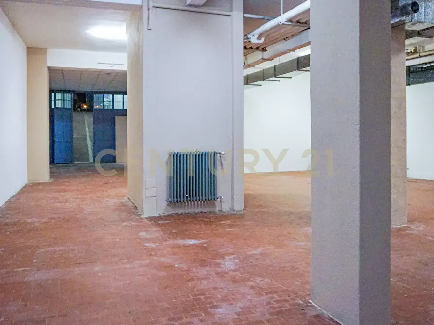 Immagine 16 di Locale commerciale in vendita  in Via Federico Nansen 24 a Roma