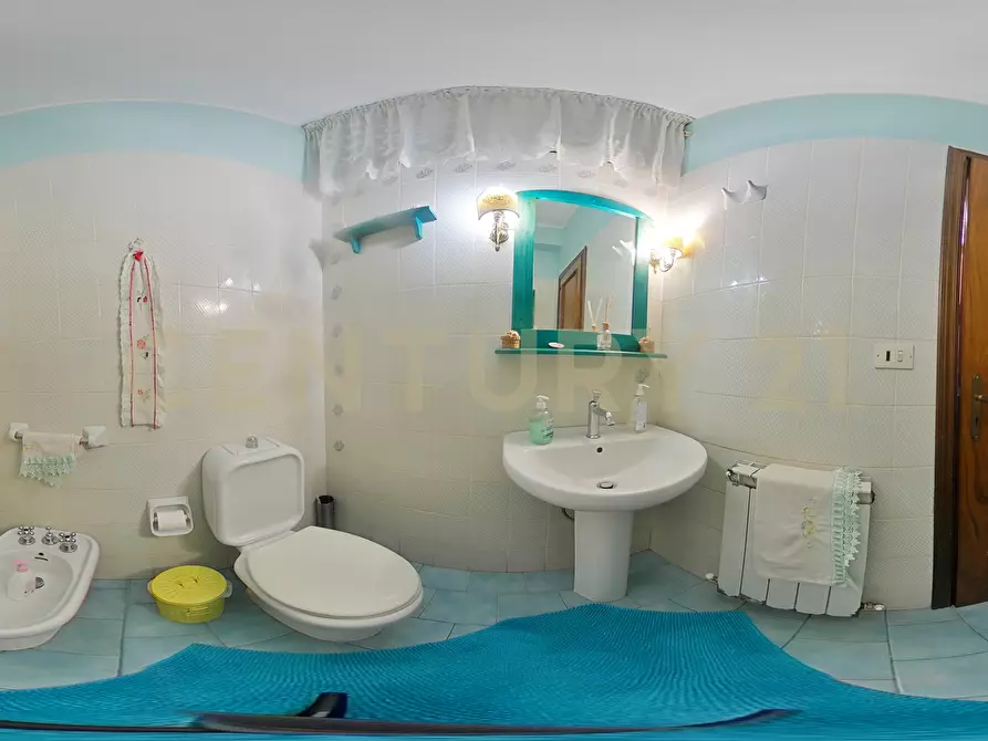 Immagine 57 di Villa in vendita  in Via Libertà 1 a Mascalucia