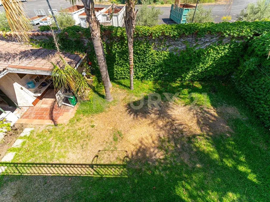Immagine 43 di Villa in vendita  in Via dei Geranei 12 a Augusta