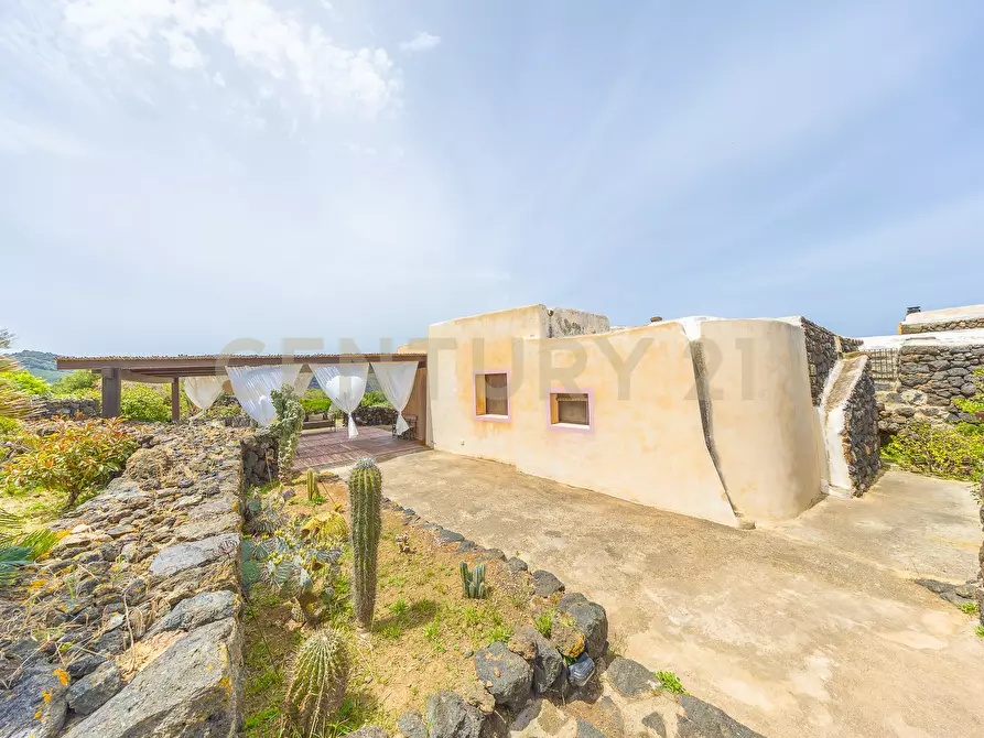 Immagine 29 di Casa indipendente in vendita  in 91017 Pantelleria TP a Pantelleria
