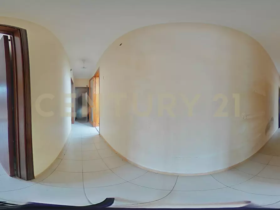 Immagine 41 di Quadrilocale in vendita  in Via Guglielmo Marconi 15 a Viagrande