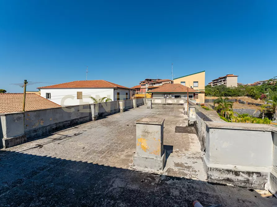 Immagine 37 di Villa in vendita  in Via Macello 47 a Catania