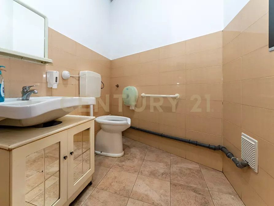 Immagine 24 di Pizzeria / Pub in vendita  in Viale Mario Rapisardi 646 a Catania