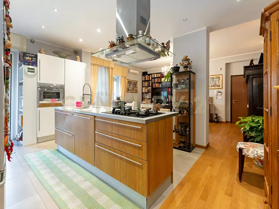 Immagine 7 di Quadrilocale in vendita  in Via Nizzeti 60 a Catania