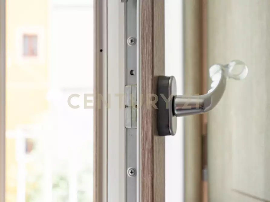 Immagine 27 di Pentalocale in vendita  in Via Recupero 38 a Catania