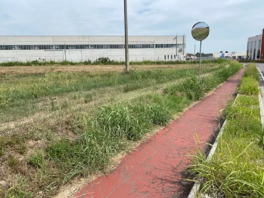 Immagine 1 di Terreno industriale in vendita  in Via le Cassere a Oppeano