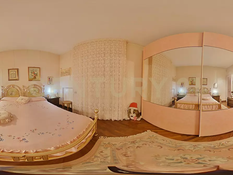 Immagine 109 di Villa in vendita  in Via Salemi 19 a Mascalucia