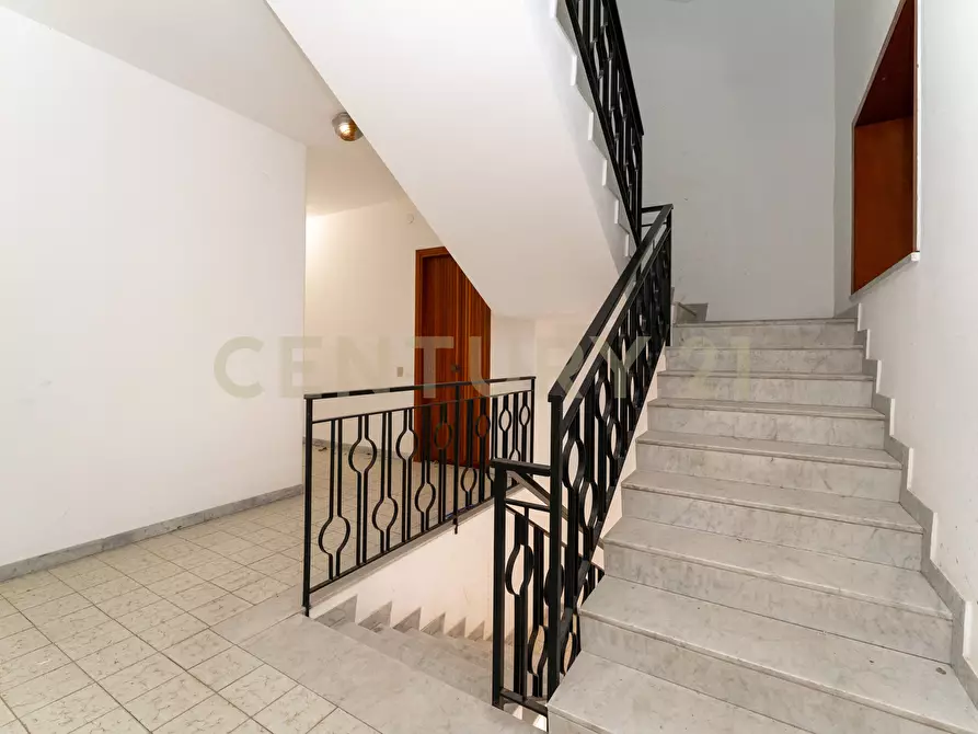 Immagine 12 di Trilocale in vendita  in Via del Sileno 2 a Giardini-Naxos