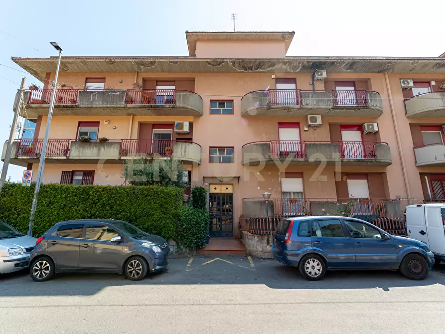 Immagine 2 di Trilocale in vendita  in Via San Nicolò 134 a Aci Catena