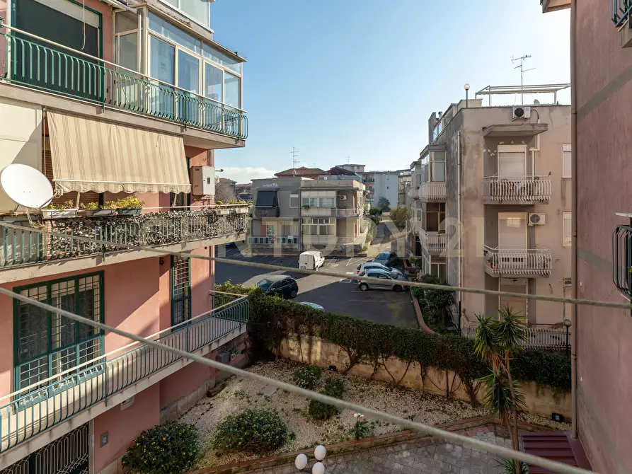 Immagine 21 di Trilocale in vendita  in Via Duca degli Abruzzi 163 a San Giovanni La Punta