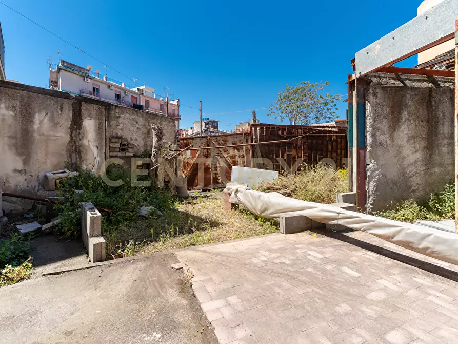 Immagine 28 di Terratetto in vendita  in Via delle Calcare 161 a Catania