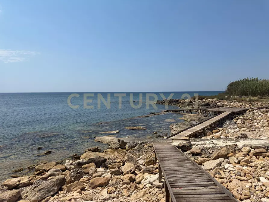 Immagine 42 di Villa in vendita  in Via Blanco 4 a Siracusa