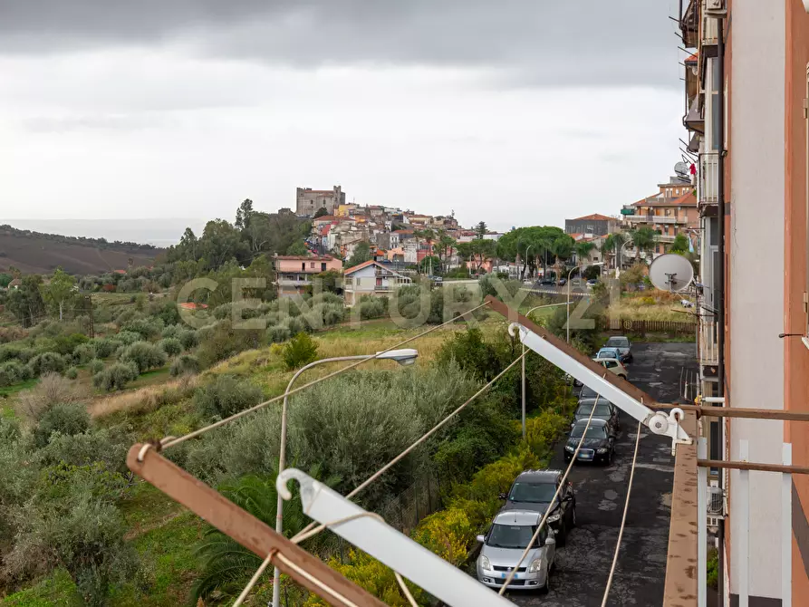 Immagine 21 di Pentalocale in vendita  in Viale Carmine Caruso 10 a Motta Sant'anastasia