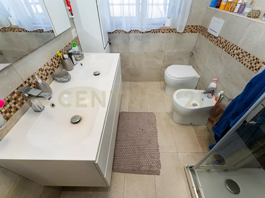 Immagine 29 di Casa semindipendente in vendita  in Via A. di Sangiuliano 42 a Sant'agata Li Battiati