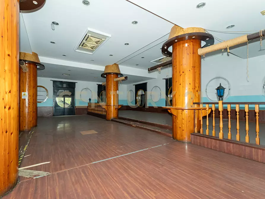 Immagine 34 di Locale commerciale in affitto  in Via Catira 2 a San Gregorio Di Catania