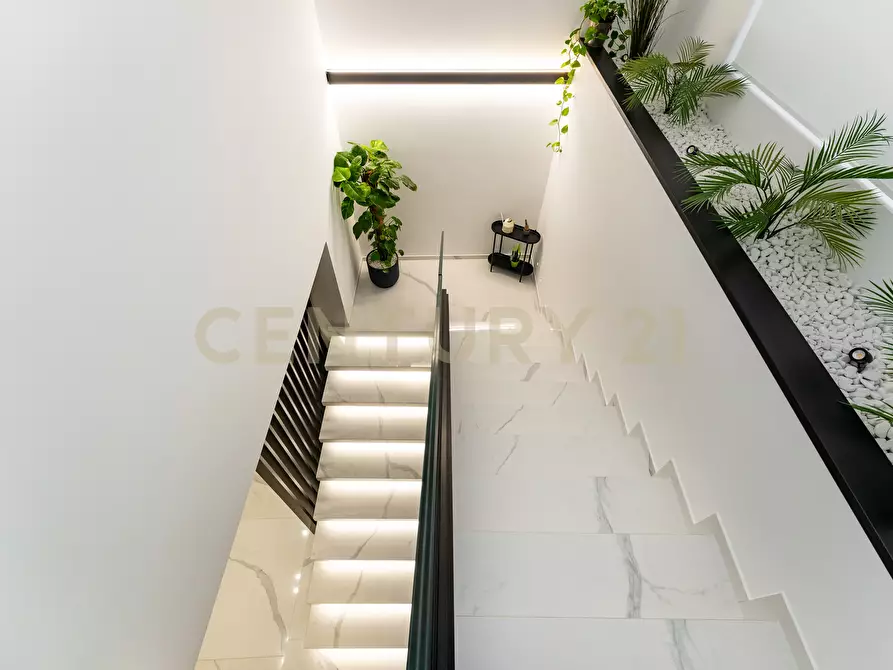 Immagine 68 di Villa in vendita  in Via Sant' Andrea 8 a Catania