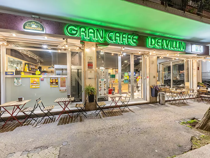 Immagine 11 di Bar / Ristorante in vendita  in Via Reno 2 a Roma