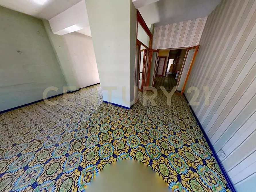 Immagine 16 di Pentalocale in vendita  in Corso Umberto I 1C a Modica