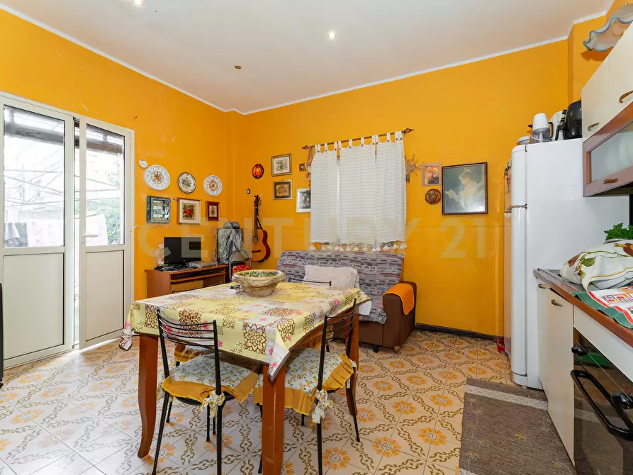 Immagine 6 di Trilocale in vendita  in VIA DELLE MEDAGLIE D'ORO 66 a Catania