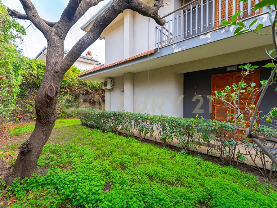 Immagine 63 di Casa bifamiliare in vendita  in Via Sebastiano Grasso 14 a Aci Catena