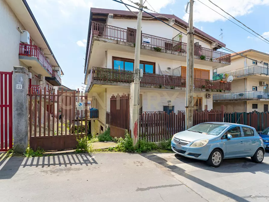 Immagine 18 di Garage in vendita  in Via Antonio de Curtis 27 a Misterbianco