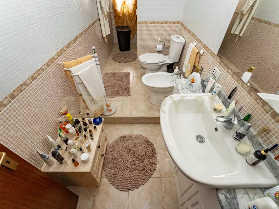 Immagine 36 di Trilocale in vendita  in Viale Bummacaro 14 a Catania