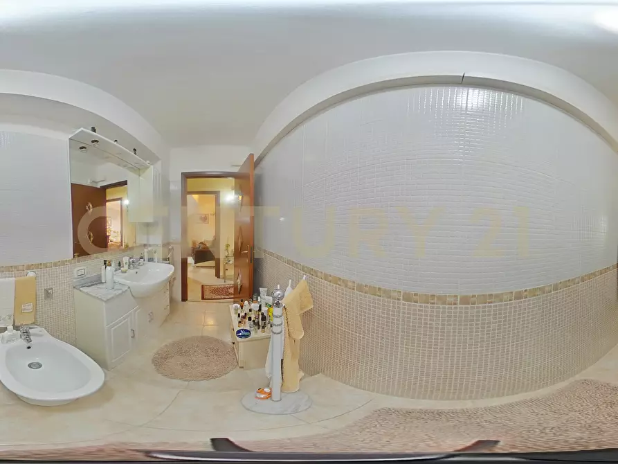 Immagine 42 di Trilocale in vendita  in Viale Bummacaro 14 a Catania