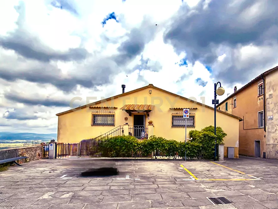 Immagine 1 di Villa in vendita  in Via Grottanelli 6 a Grosseto