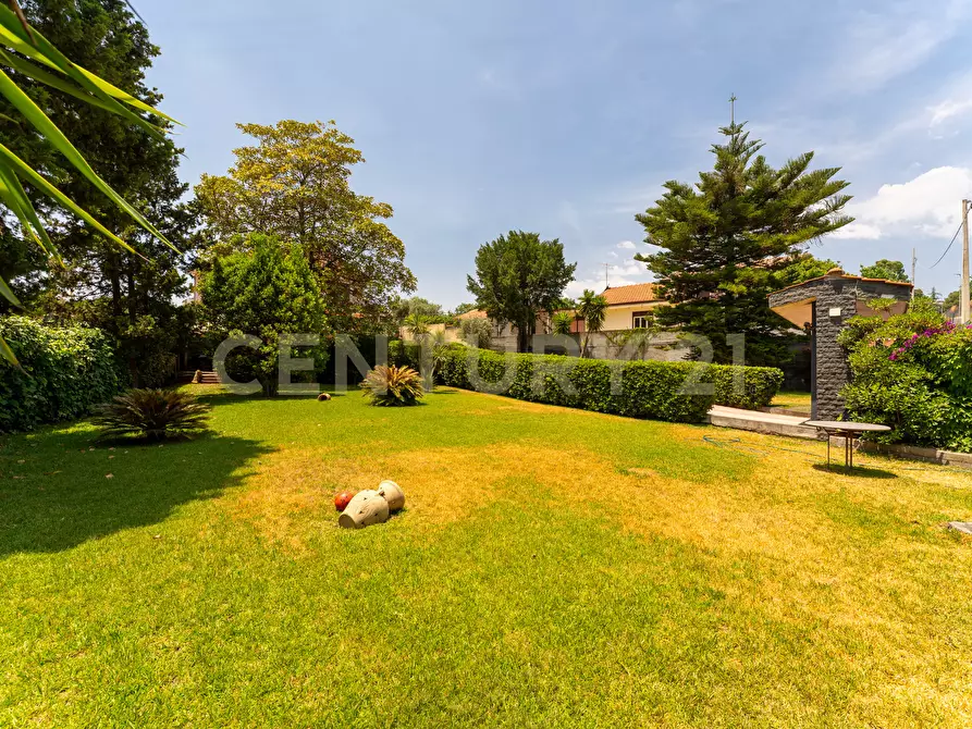 Immagine 9 di Villa in vendita  in Via Salemi 18 a Mascalucia