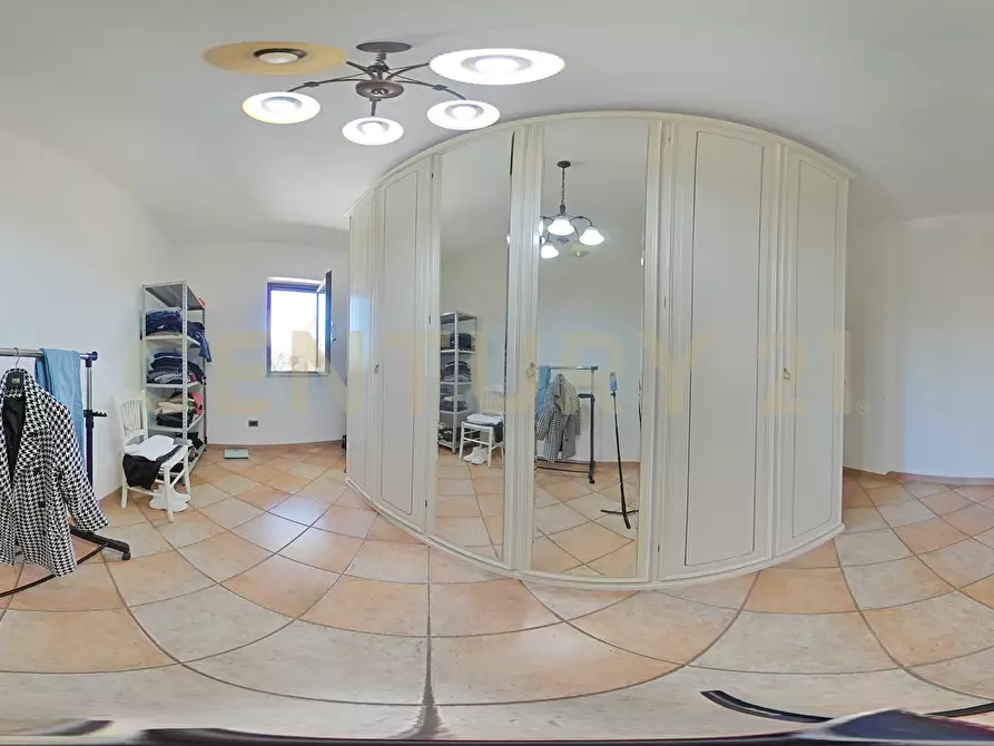 Immagine 54 di Casa indipendente in vendita  in Via Alessandria 80 a San Giovanni La Punta