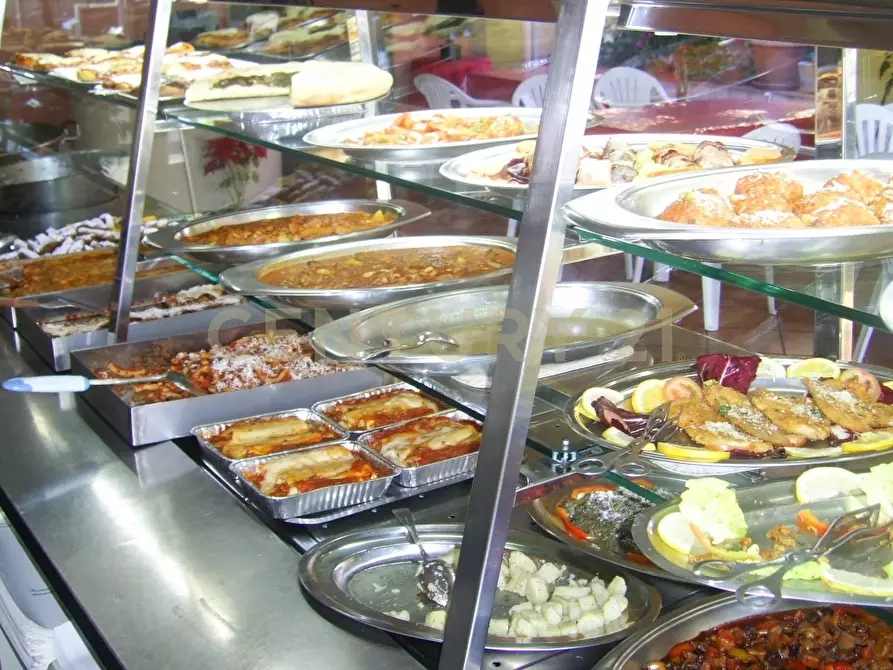 Immagine 33 di Pizzeria / Pub in vendita  in Via della Regione 1 a San Giovanni La Punta